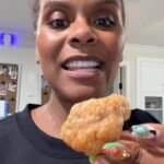 Tabitha Brown Instagram - @ohsnapjbsmoove maaannnnn you done did something with these @eatsnacklins 🤯. Honey they’re very good and might cause some fights in the house with me and @teamchancebrown 😂😂😂. Let me google where to buy some cases 😂!! Family yall gotta try these!!! #vegan #plantbased #snacks #tabithabrown