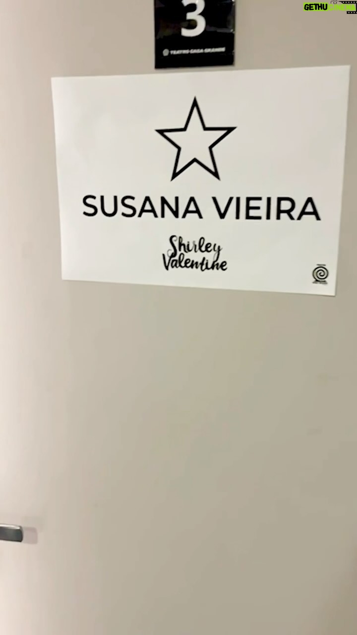 Susana Vieira Instagram - Oi Recife! Estou chegando! Espero vocês dia 23 de março no Teatro Guararapes!!!
Estou tão feliz!!! ❤️❤️❤️❤️