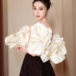 Fan Bingbing Instagram - In the spirit of giving at The Children Ball in @rosewoodhongkong. 🫶 @wempfoundation @nakedheartfoundation @adriancheng @natasupernova 

Dress: @richardquinn Fall/Winter 2024, coordinated by @wishgui3
HMU: @huyiyin8
Photography: @shayneyzs
PR & Management: @jerseychong