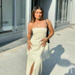 Daniela Calle Instagram - 1. Me cuesta mucho abrir los ojos en el sol🫣
2. Si ya seeeee que no me quito los Samba pero es que los amo en todos sus colores y presentaciones. 🤩