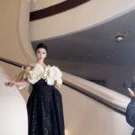 Fan Bingbing Instagram - In the spirit of giving at The Children Ball in @rosewoodhongkong. 🫶 @wempfoundation @nakedheartfoundation @adriancheng @natasupernova 

Dress: @richardquinn Fall/Winter 2024, coordinated by @wishgui3
HMU: @huyiyin8
Photography: @shayneyzs
PR & Management: @jerseychong