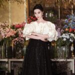 Fan Bingbing Instagram - In the spirit of giving at The Children Ball in @rosewoodhongkong. 🫶 @wempfoundation @nakedheartfoundation @adriancheng @natasupernova 

Dress: @richardquinn Fall/Winter 2024, coordinated by @wishgui3
HMU: @huyiyin8
Photography: @shayneyzs
PR & Management: @jerseychong