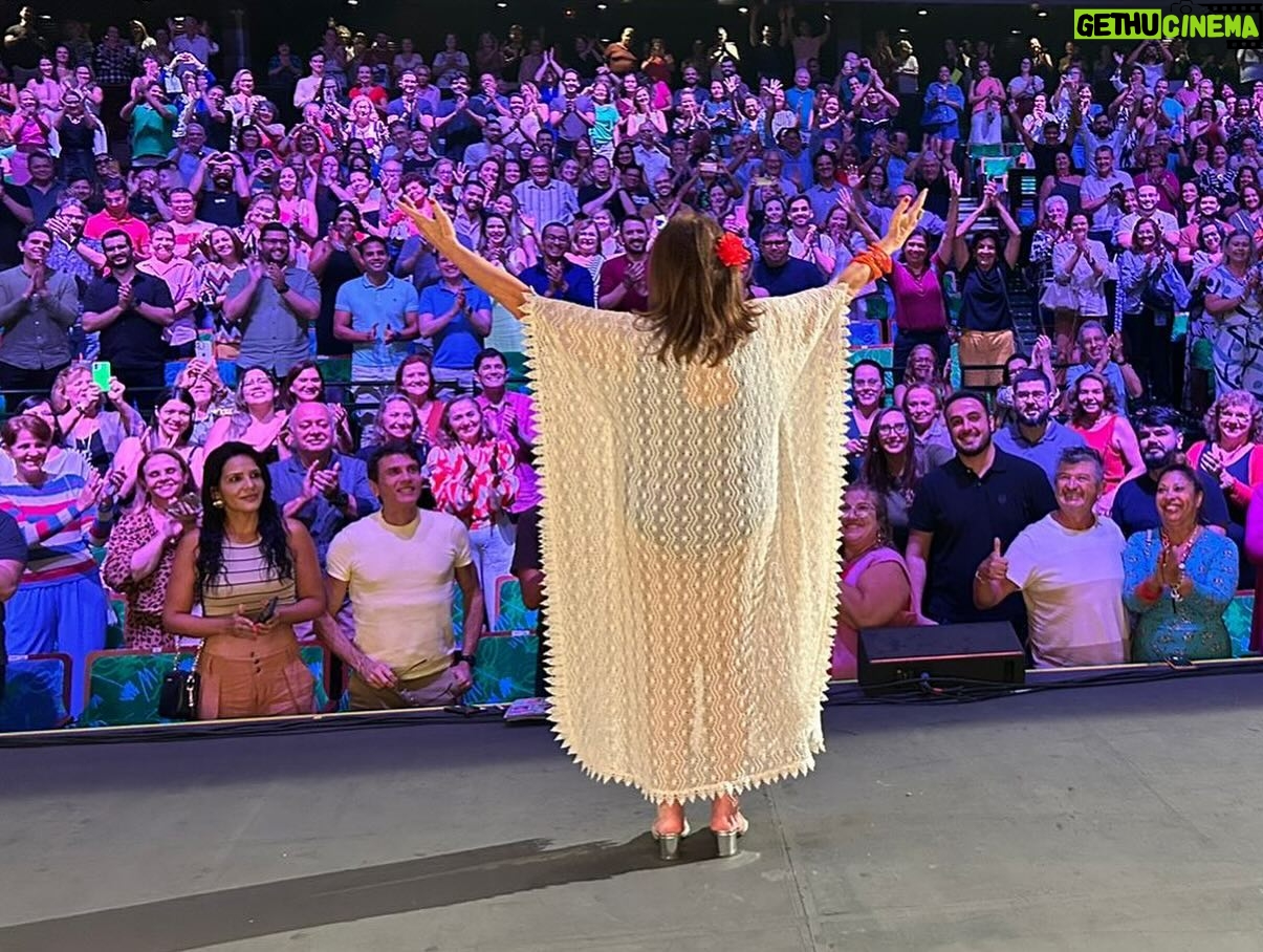 Susana Vieira Instagram - Muito obrigada Natal pela noite linda ontem. Ficará guardada pra sempre no meu coração!!! Foi lindo!!!
Próxima parada: Recife!!!
Estou chegando! Sábado estou aí!!! ❤️❤️❤️❤️❤️❤️