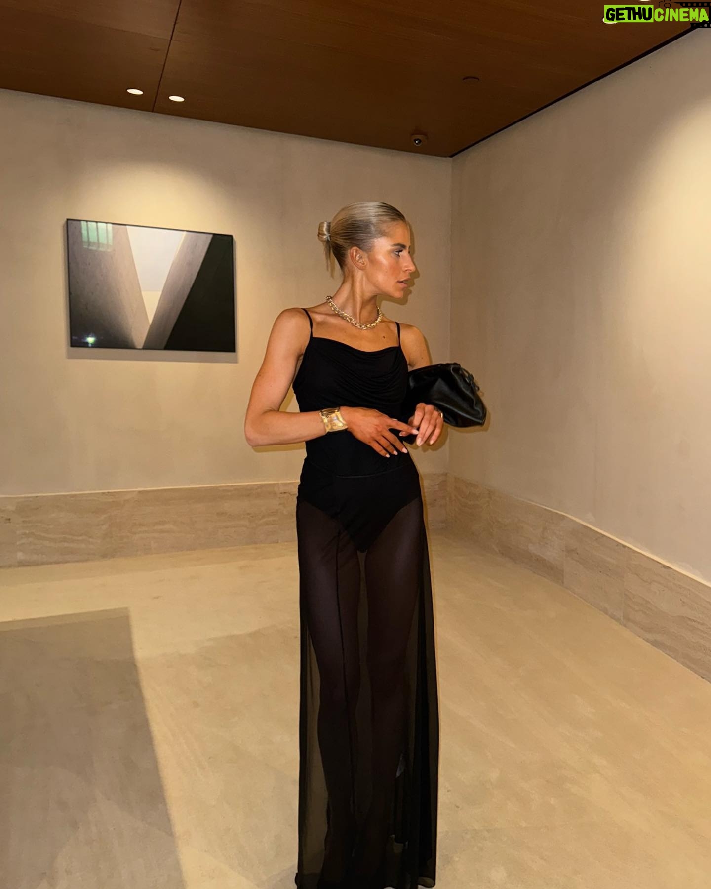 Caro Daur Instagram - Anzeige// previously in rome: experienced (and already had the honour to wear) the @cosstores atelier ss24 collection - available on 17th April!! 🫶🏻