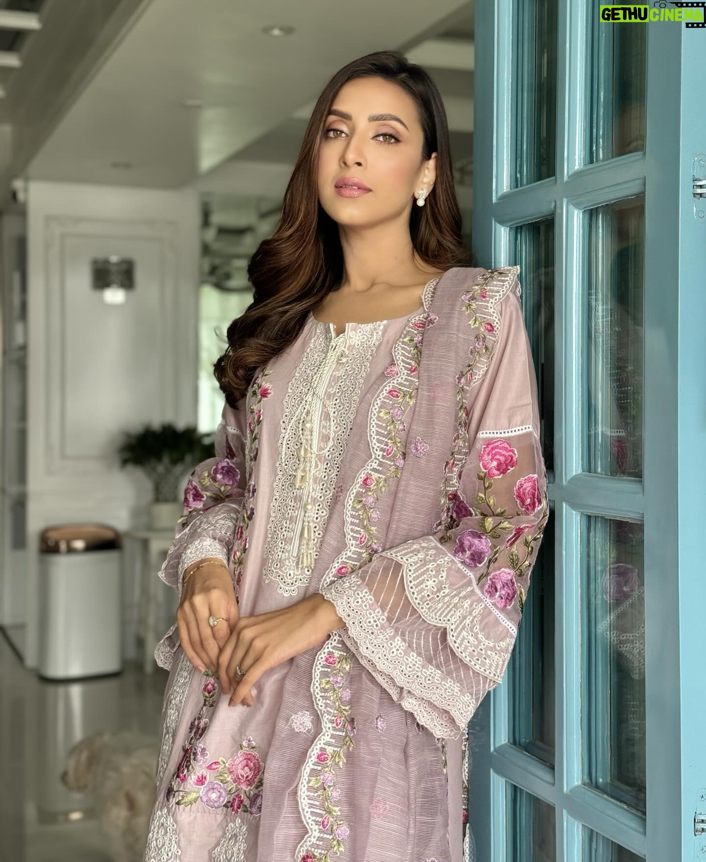 Bidya Sinha Saha Mim Instagram - Every day is a good day with good weather.💗