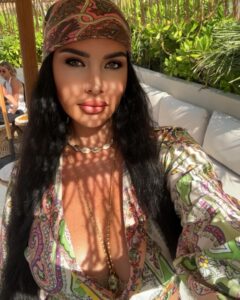 Lamitta Frangieh Instagram - Cuban vibes 🍸 @FashionNova amazing set Maldives satin green combo ! 
.
.
#fashionnova #fashionnovaambassador #fashionnovacurve #fashionnovafit #fashionnovashoes #usa #lamittafrangieh #spring #march