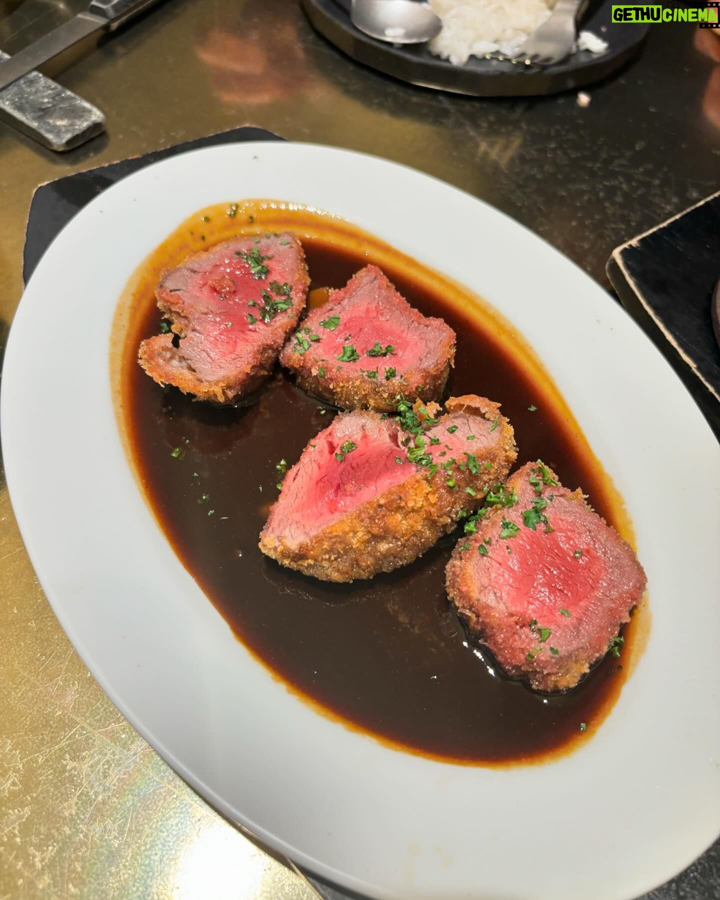 Worranit Thawornwong Instagram - 😘🤎🥩