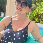 Erika Buenfil Instagram - Vitamina sol. @liveaquacancun