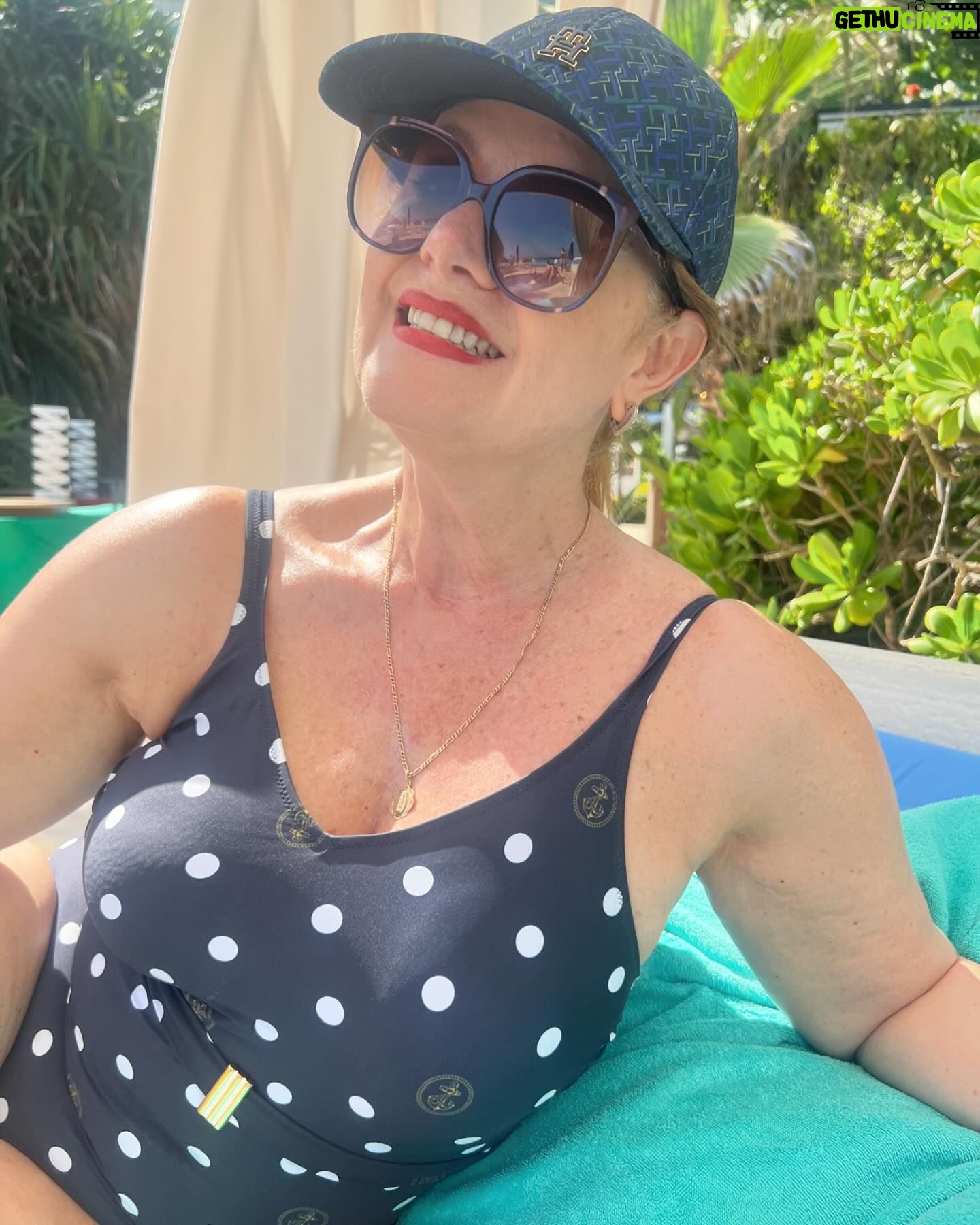 Erika Buenfil Instagram - Vitamina sol. @liveaquacancun