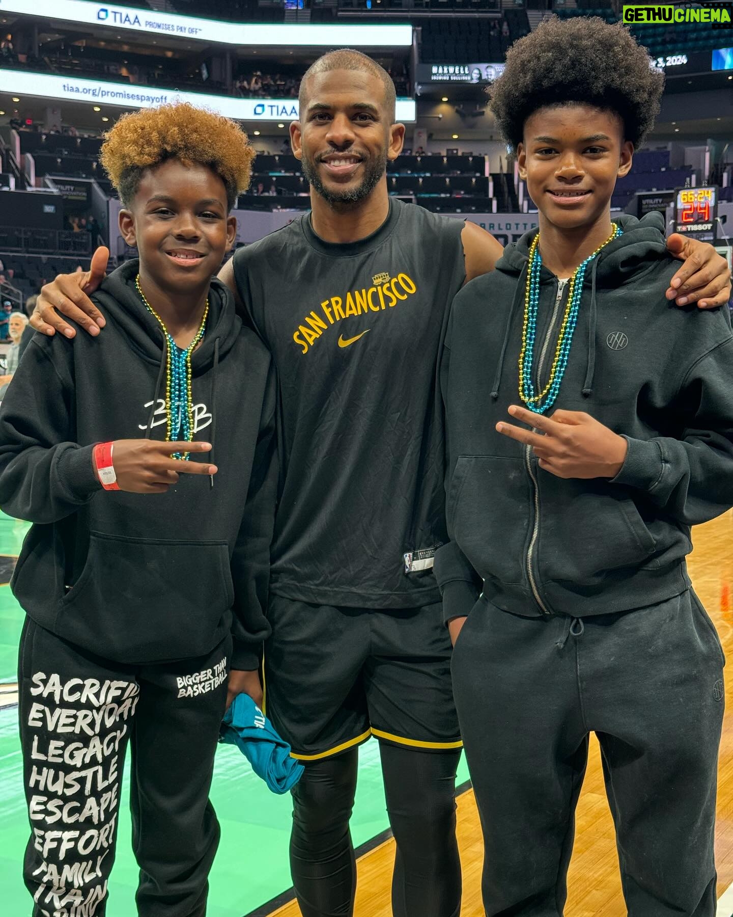 Tabitha Brown Instagram - Surprised the boys with some NC 🏀 tonight!! Thank you @cp3 we appreciate you brother! Thank you @hornets for taking care of us❤️. Game Time!! #NC #basketball #tabithabrown #springbreak