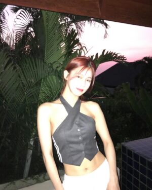 Cho Mi-yeon Instagram - 🏝️🌅