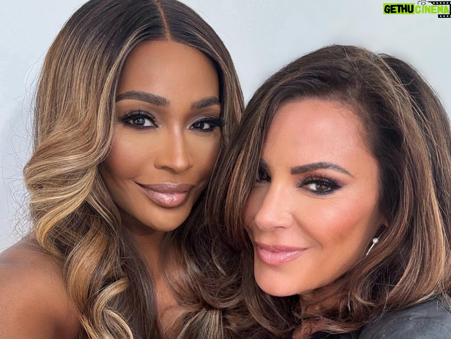 Cynthia Bailey Instagram - fabulous photo shoot with the amazing @jimjordanphotography with these beautiful ladies for @ringmybelleco. exciting news coming!🔔
@megsmakeup1
@meredithmarks
@countessluann
@branderoderick