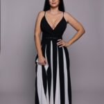 Scarlet Ortiz Instagram - 🎶… El regreso a la inocencia, 
si deseas, entonces comienza a reír 
si debes,  entonces comienza a llorar 
se tu mismo no te escondas, solo cree en el destino. 
Que no te preocupe lo que diga la gente sigue tu propio camino 
no te rindas y aprovecha la oportunidad de regresar a la inocencia… 🎶 
 Gracias mi bella @elizabethmua por mi foto y maquillaje! 

 Amo esta canción! Alguien por aquí la recuerda?