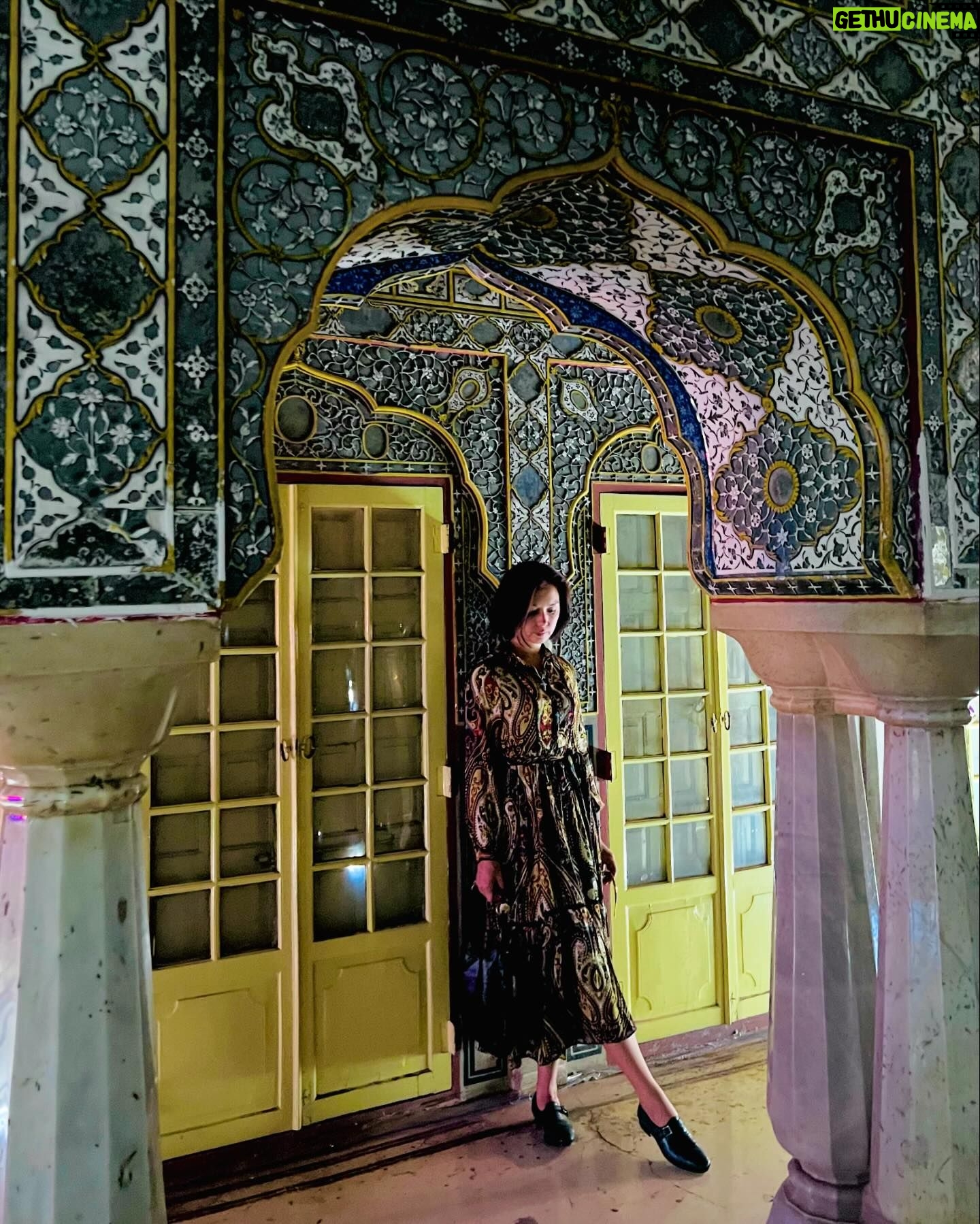 Beauty Gonzalez Instagram - In Jaipur , itβs not hard to feel like a Princess for a day,
A Maharani even. π
The Grandeur and the opulence is intoxicating.
Inside the Palaces and Forts, imagination runs wild.
The game of thrones re lived. π