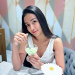 Sanya Lopez Instagram - here we glow! 😜✨

@cathyvalenciaskinclinic 
@cathyvalencia
