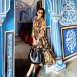 Beauty Gonzalez Instagram – In Jaipur , it’s not hard to feel like a Princess for a day, 
A Maharani even. 👑
The Grandeur and the opulence is intoxicating.
Inside the Palaces and Forts, imagination runs wild.
The game of thrones re lived. 💛