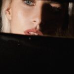 Caro Daur Instagram - new cover out 🥹🤝🏻❤️ thanks to the entire team!!!
photos by @arminmorbach 
beauty direction @lauradunkelmann
make up @philippverheyen
hair @tobias_sagner
styling @mira_uskureit_styling
prop Styling @toar 
production @moritzmorbach @rueyamaltan 
digital operation @alexandra.kern
final touch @studioreuter