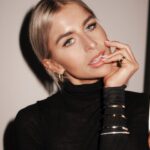 Caro Daur Instagram - Anzeige // locked in every aspect ;) no keys required - @tiffanyandco #tiffanyicons #tiffanyandco