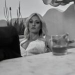 Katherine McNamara Instagram - Whether you drink whisky or whiskey, I hope you enjoy a dram! Happy #InternationalWhiskyDay! 🥃 Slàinte! Cheers! Cin! Cin! Şerefe! 乾杯! Salud! Prost! À votre santé! Saúde! 건배! Na Zdrowie! Skål! Gesondheid! Tag! 干杯! Υγεία! ชนแก้ว! Chon Gâew!
📷: @popeofthebowery