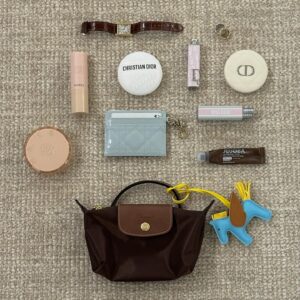 Hyomin Instagram - Weekly item dump *⁀➷*⁀➷