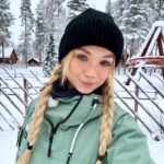 Julia Beautx Instagram - Ich würde Schnee ja lieben, wenn er weniger kalt wäre💀 (unsere neue Folge @juliavsjoey liebe ich trotzdem, guckt sie euch an!!!!)