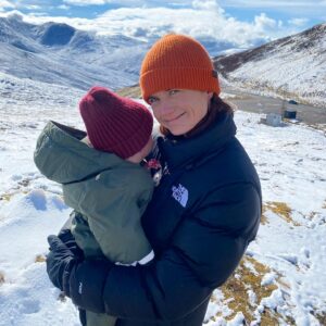 Bonnie Wright Instagram - We had a bonnie wee time in Scotland 🏴󠁧󠁢󠁳󠁣󠁴󠁿 Elio experienced his first snow!!