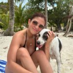 Heaven Peralejo Instagram – beach therapy
