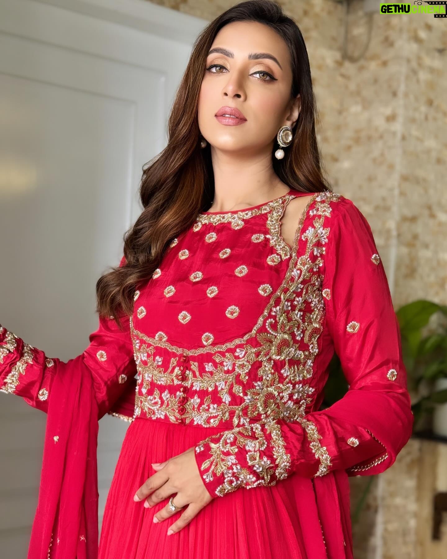 Bidya Sinha Saha Mim Instagram - Red rose 🌹❤️