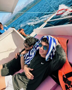 Sanya Lopez Instagram - Water you doing? 🤪🏝️