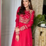 Bidya Sinha Saha Mim Instagram - আমি ঈদুল ফিতর ২০২৪ উপলক্ষ্যে একটি EID GIVEAWAY প্রতিযোগিতার আয়োজন করছি! ৪ জন ফলোয়ার আমার সবচেয়ে প্রিয় ৪টি পোশাক পাবেন!
নিয়ম সহজ. শুধু এই প্রশ্নের সঠিক উত্তর দিন এবং আপনি উপহারের জন্য যোগ্য হবেন!

১। আমার এ পর্যন্ত কয়টি মুভি মুক্তি পেয়েছে ?

২।আমার অভিনীত সর্বশেষ কোন কাজটি মুক্তি পেয়েছে ?

৩। দর্শক মহল সম্প্রতি আমার অভিনীত কোন মুভিটির মুক্তির আশায় রয়েছেন?

The contest will end on the 2nd of April! এই পোস্টটি শেয়ার করে এবং ক্যাপশনে লিখে আপনার উত্তর শেয়ার করুন। আমাকে tag করতে ভুলবেন না! Looking forward to seeing all your responses ❤️