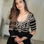 Bidya Sinha Saha Mim Instagram - আমি ঈদুল ফিতর ২০২৪ উপলক্ষ্যে একটি EID GIVEAWAY প্রতিযোগিতার আয়োজন করছি! ৪ জন ফলোয়ার আমার সবচেয়ে প্রিয় ৪টি পোশাক পাবেন!
নিয়ম সহজ. শুধু এই প্রশ্নের সঠিক উত্তর দিন এবং আপনি উপহারের জন্য যোগ্য হবেন!

১। আমার এ পর্যন্ত কয়টি মুভি মুক্তি পেয়েছে ?

২।আমার অভিনীত সর্বশেষ কোন কাজটি মুক্তি পেয়েছে ?

৩। দর্শক মহল সম্প্রতি আমার অভিনীত কোন মুভিটির মুক্তির আশায় রয়েছেন?

The contest will end on the 2nd of April! এই পোস্টটি শেয়ার করে এবং ক্যাপশনে লিখে আপনার উত্তর শেয়ার করুন। আমাকে tag করতে ভুলবেন না! Looking forward to seeing all your responses ❤️