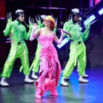 Jolin Tsai Instagram - UP UP 抬起頭
招牌菜一盤
#uglybeauty2024佛山站