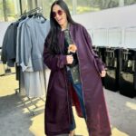 Demi Moore Instagram - Pilaf and I had a little excursion to @thefrankieshop! She helped me pick out this fabulous jacket and matching @oliverpeoples glasses, and finally had her moment in the amazing @crosbystudios chair from the campaign 😘