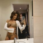 Elisabetta Canalis Instagram - I stay I pray See you in heaven far away 
❤️