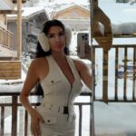 Lamitta Frangieh Instagram - White on white ❄️ by @FashionNova 🤍
Feminine energy faux leather romper 
.
.
.
#fashionnovaambassador #fashionnovacurve #fashionnovababe #fashionnovaoutfit #frenchalps🇫🇷 #snowwhite #lamittafrangieh #fashionnovamodels #usa #newcollection