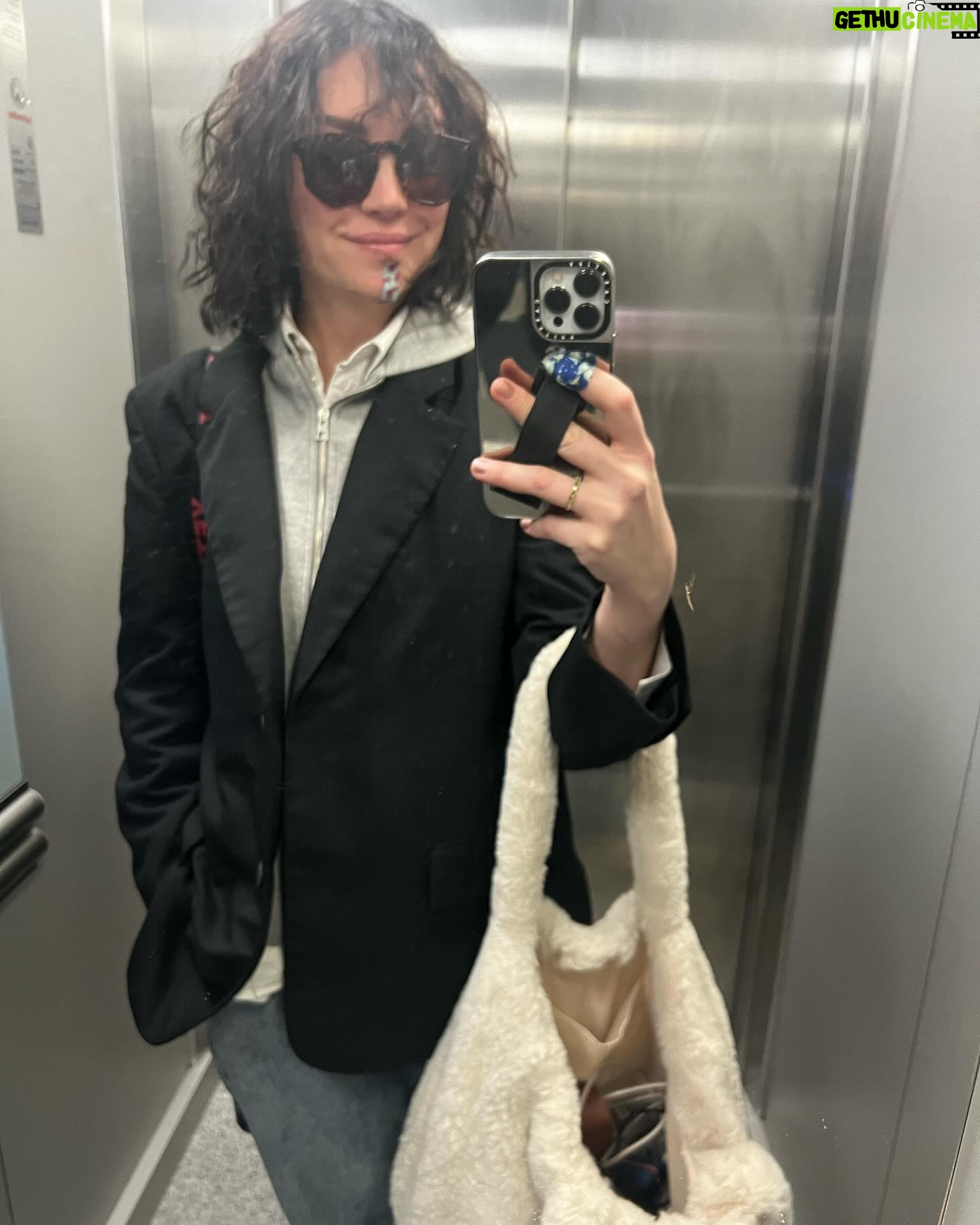 Regina Blandón - 28.6K Likes - Unas selfies.