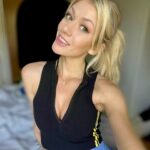 Katherine McNamara Instagram - Pickleball? 🥒 Badminton? 🏸 Tennis? 🎾 Who’s up for a game, set, match?!