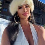 Lamitta Frangieh Instagram - White on white ❄️ by @FashionNova 🤍
Feminine energy faux leather romper 
.
.
.
#fashionnovaambassador #fashionnovacurve #fashionnovababe #fashionnovaoutfit #frenchalps🇫🇷 #snowwhite #lamittafrangieh #fashionnovamodels #usa #newcollection