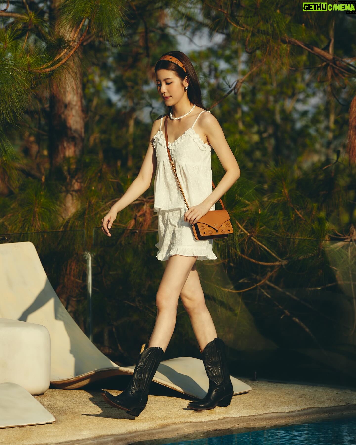 Esther Supreeleela Instagram - Travel with @mcmthailand #mcmthailand 🌻