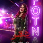 Amina Khalil Instagram – استنوا فُتنة 
في فيلم #شقو 
عيد الفطر بجميع سينمات مصر 🎫
لو كوبري اكتوبر فك إحنا منفُكش 👊🏻💪🏻

إنتاج : أحمد السبكي 
تأليف : وسام صبري 
إخراج : كريم السبكي

و  علشان اللي بيسأل عن اللوك بتاع شخصية فُتنة فأنا بشكر  خالد عزام مصمم أزياء الفيلم علي  مجهودهً @kazzam1963 ❤️ وحبيبة قلبي طبعاً اللي دايماً في ضهري @noha_themua و طبعاً @emanyousry  @hair_for_her22