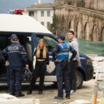 Julia Beautx Instagram - Was wir alles in Albanien erlebt haben - ein Drama in 8 Bildern und Videos: 
Nr. 1: Wir in Handschellen 🥲 
Nr. 2: Wir in irgendeinem Bunker mitten in Albanien aus dem wir ausbrechen mussten. 
Nr. 3: Ich (Julia), als ich erfahren habe, dass ich endlich wieder gepunktet habe! 🥹 
Nr. 4: Ich (Joey), als ich erfahren habe, dass @funk unsere Verhaftung geplant haben, nur um jetzt ein Exit Game zu spielen. (Wtf?!) 
Nr. 5: Das Team, als es einfach noch gefilmt hat, während wir festgenommen wurden. 
Nr. 6: Ich (Julia), bevor ich den halben Raum auseinandergenommen habe, um dieses Exit Game zu lösen. 
Nr. 7: Wir, als wir endlich wieder ins Freie durften! ✨
Nr. 8: Wir, als wir immer noch dachten, dass diese Verhaftung echt ist. (Danke für nichts.)

#juliabeautx #joeysjungle #juliavsjoey