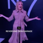 Elizabeth Banks Instagram - We love an outfit transition 😍 My Era of No Regrets is off to a great start thanks to No7’s NEW Future Renew Day Cream. Reversing visible signs of skin damage, so l can focus on what’s important: serving the lewks 🔥 

#NoRegretsEra #NoRegrets
#DontRegretJustReverse #No7Partner @no7usa