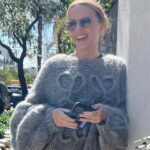 Kylie Minogue Instagram - Aaaahhhhhh …. 😘🕶️🤸‍♀️🤗
