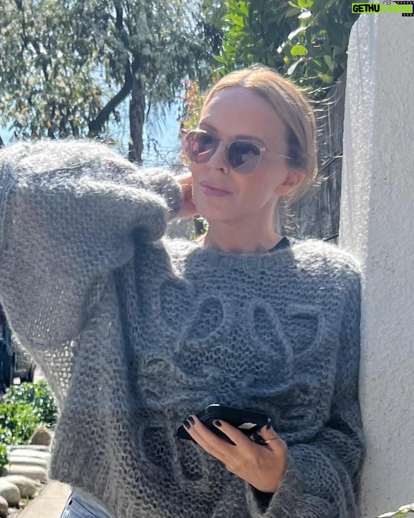 Kylie Minogue Instagram - Aaaahhhhhh β¦. ππΆοΈπ€ΈββοΈπ€