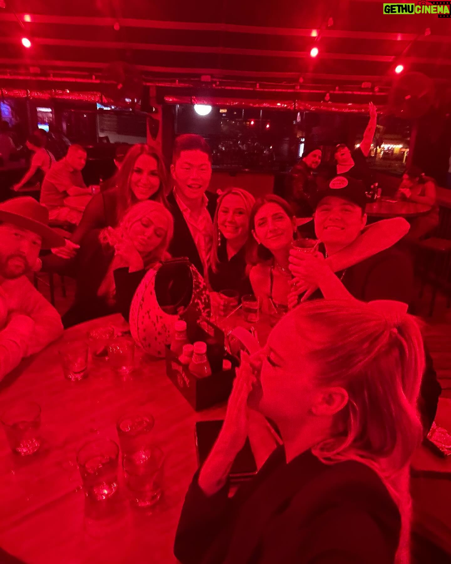Kelsea Ballerini Instagram - oh heyyyy πββοΈwith your π§’π