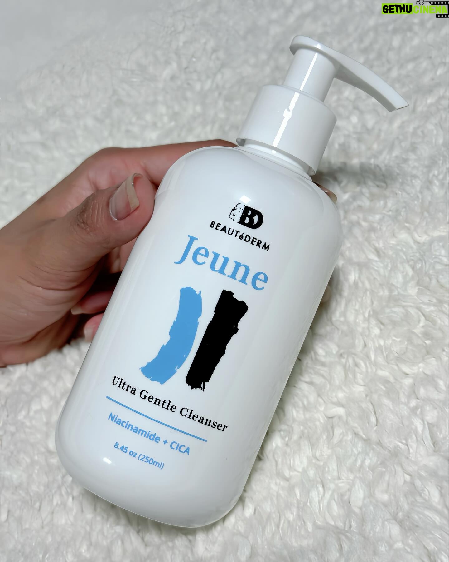 Sanya Lopez Instagram - I canโt lie! Jeune is my favorite..๐ So gentle and now the efficacy of this product has been improved even better because of niacinamide and cica extract that makes my face softer, moisturized and so smooth. ๐ฅน๐