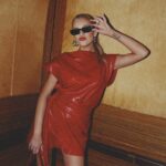 Kelsea Ballerini Instagram - WAKE UP BESTIE, the reimagined version of love me like you mean it comes out TONIGHT AT MIDNIGHT and ten years later WE STILL DONT HAVE TIME TO WASTE ON THE BOYS THAT ARE PLAYING THE GAMES