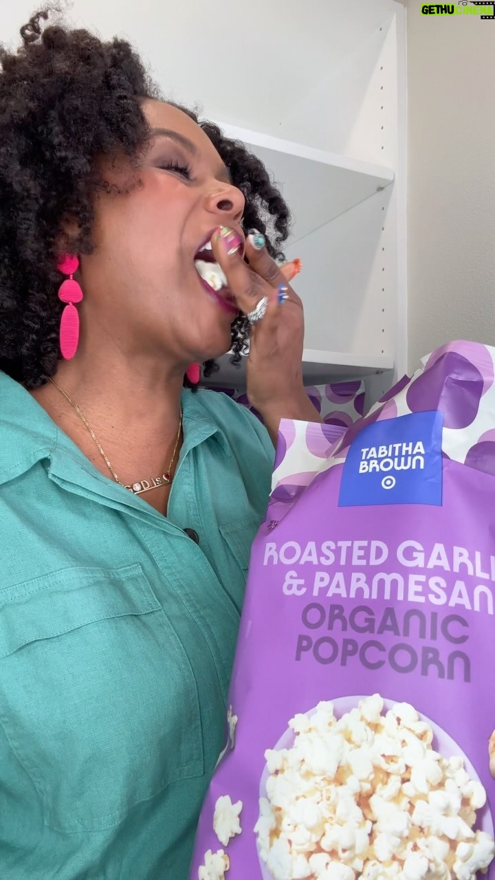 Tabitha Brown - 70.2K Likes - ๐ฃ๏ธHear ye Hear Ye ๐ฃ๏ธ
Yes, my popcorn is coming back to @target ๐ #comingsoon #targettabcollab #tabithabrown