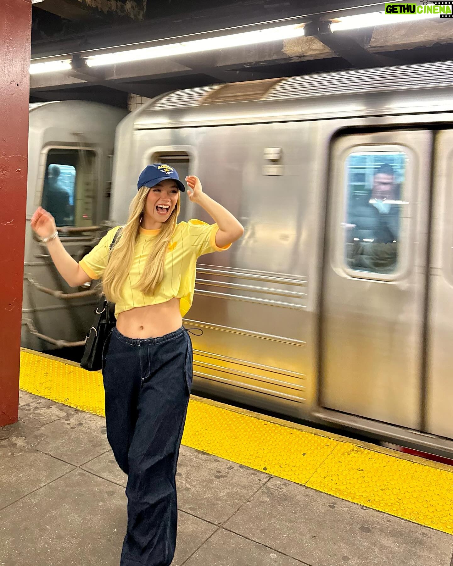 Julia Beautx Instagram - Wir nehmen einfach New York und schieben es neben Köln, ok?