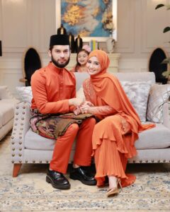 Wawa Zainal Instagram - Selamat hari raya maaf zahir batin❤️korang tema apa tu??